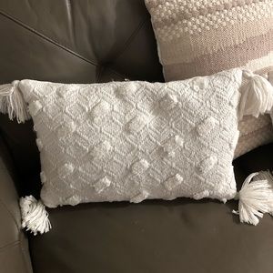 Indoor/outdoor macrame throw pillow